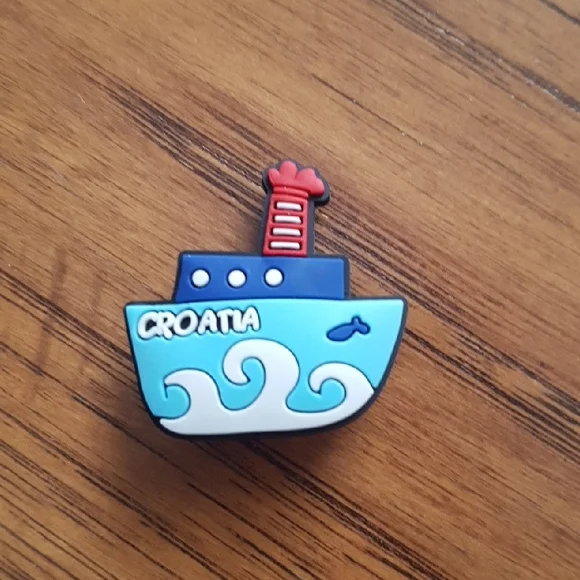 Croc Charms - Vacation Theme Set of 5 - Picture 3 of 7